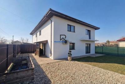 Duplex cu 4 camere în Căciulați