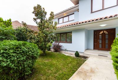 In dulcele stil mediteranean - casa de lux cu accente contemporane - 39