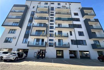 Apartament cu 3 camere decomandat în Apărătorii Patriei