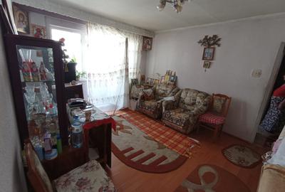 Apartament cu 2 camere decomandat, mobilat în Dacia