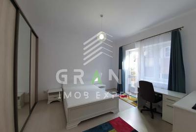 Garsonieră decomandată în Central