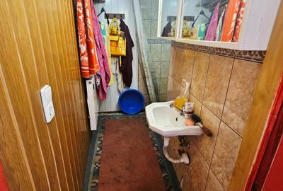 Casă spațioasă cu 9 camere în Strejnicu – pentru locuință, birouri - 8