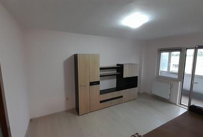 Apartament 2 camere decomandat, zona Calea Bucuresti