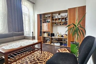 Casă interbelică, S+P+1 – solidă, versatilă, cu potențial multiplu - 1