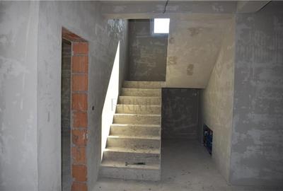 Casa individuala - zona foarte buna- proiect deosebit - posibilitate alegere fin - 10