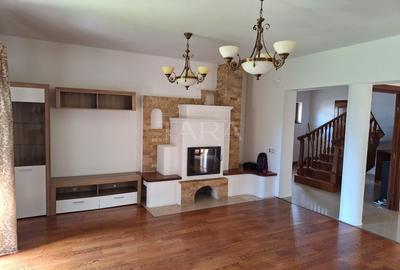 Casă individuală cu 4 camere în Europa