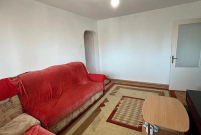 Apartament cu 3 camere în Brătianu