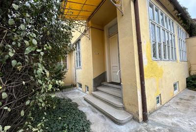 Doua camere plus spatii comune, zona excelenta, cladire istorica - 8
