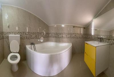 Casa cu 4 camere 3 bai si tersa in Sura Mare - 7