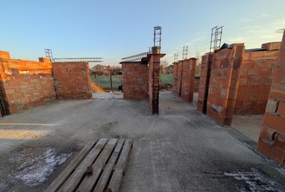 Teren 580m Șerbănești cu casa in construcție - 5