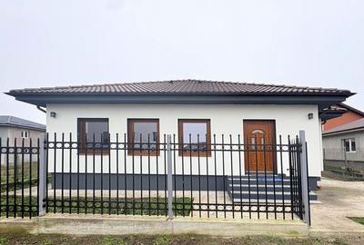 Casa la sol 4 camere , Valu lui Traian - 1