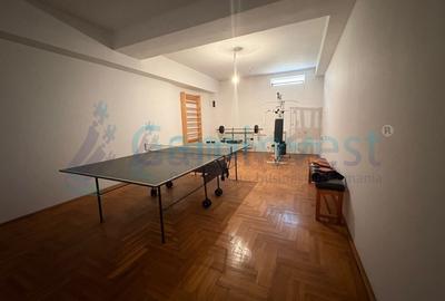 Vila cu 13 camere si 3000 mp de teren in Sanmartin, Bihor - 6