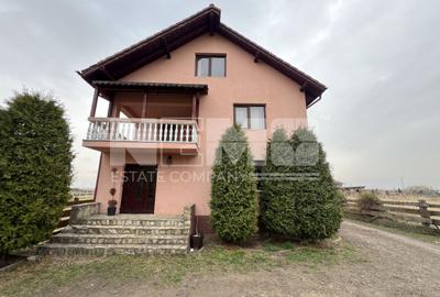 Casă individuală cu 5 camere în Central