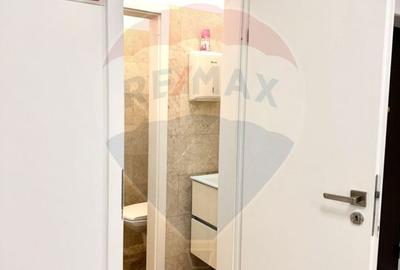 DE INCHIRIAT Spațiu comercial  100mp în zona P-ta Victoriei - 8