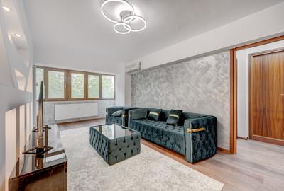 Apartament cu 3 camere semidecomandat, mobilat în Moșilor