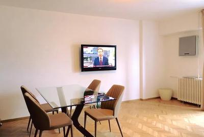 Apartament cu 2 camere decomandat, mobilat în P-ța Victoriei