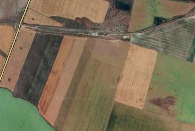 Loc Mihai Viteazu teren 8.8 ha aproape de DN și calea ferata Cta- Tulcea - 4