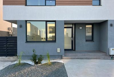 Casă individuală cu 4 camere în Tunari