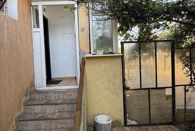 Ap 3 camere 60 mp + curte 18 mp și loc de parcare - 18