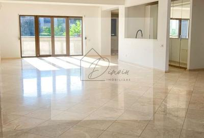 Apartament cu 4 camere decomandat, mobilat în Băneasa