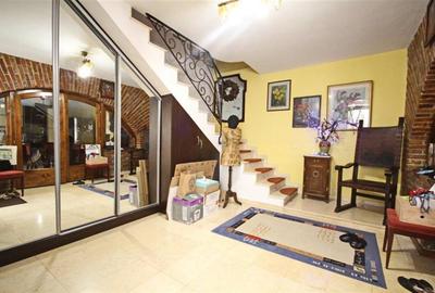 Corp de casa cu doua camere de inchiriat - 24