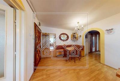 Ap decomandat, etaj 6/10, 3 camere, balcon - Vasile Aaron - 4