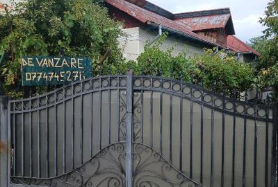 Casă individuală cu 5 camere în Cârstani