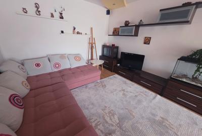 Apartament cu 2 camere decomandat în Griviței