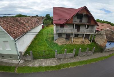 Casă spațioasă la gri in Blăjel - 1