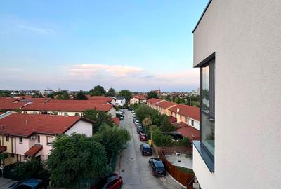 Apartament cu 4 camere decomandat în Pipera