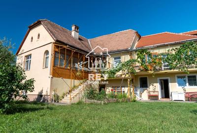 Casă individuală cu 8 camere în Terezian