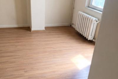 Apartament cu 3 camere decomandat în Centrul Civic