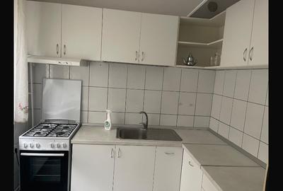 Închiriez apartament 3 camere deosebit, decomandat,zona Medicină,etajul 2/2, - 5