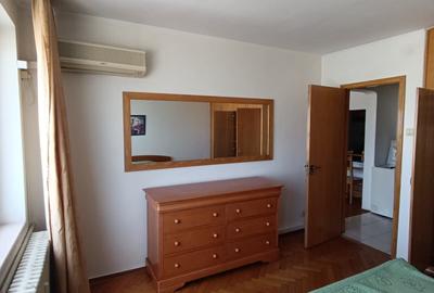 Inchiriere apartament cu 3 camere cu vedere la Sala Palatului - 4