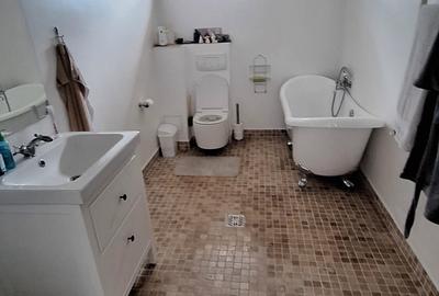 Vila ren.2018,P+1+M, 5 dormitoare,4bai,teren 500 mp,garaj 2 loc.cu acces in casa - 16