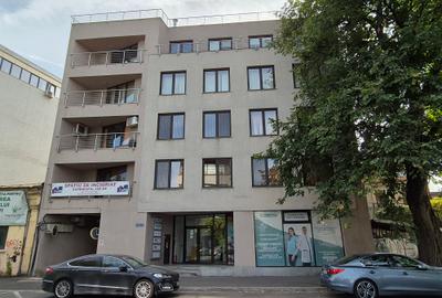 Birou, 1006 mp în Polonă