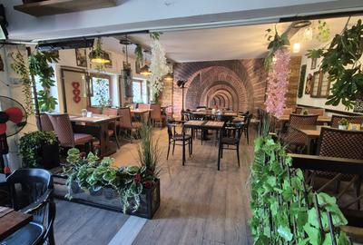 Restaurant, Delfinului, parc Ostrov - 8