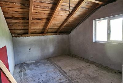O casă nouă,teren generos și locul în care planurile de mâine pot începe astazi - 8