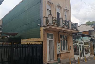 Propun spre vânzare o proprietate într-o zonă centrală Piața Victoriei - 10