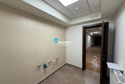 De inchiriat - Spatiu comercial / Birouri/Cabinet medical /Stomatologic - 8