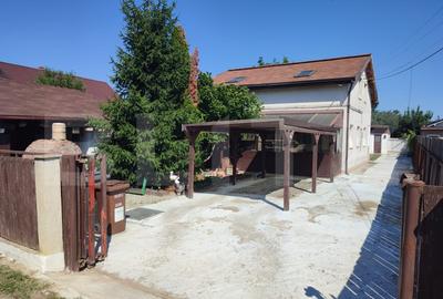 Casă individuală cu 6 camere în Dancu