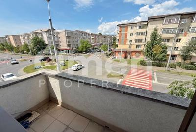 Apartament de inchiriat| 3 camere 2 bai | etaj 2 - 18