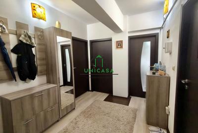 Apartament de inchiriat / 3 camere/ loc de parcare privat - 10