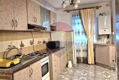 Apartament cu 4 camere de închiriat în zona Central - 9
