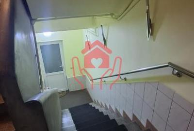 GARA DE NORD (Spitalul Witting)- 2 apartamente, 6 camere, vila solida renovata! - 34