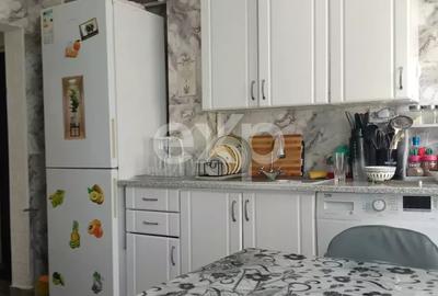 Apartament cu 2 camere semidecomandat, mobilat în Micro 9