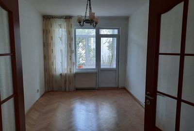 Apartament cu 2 camere semidecomandat în Floreasca