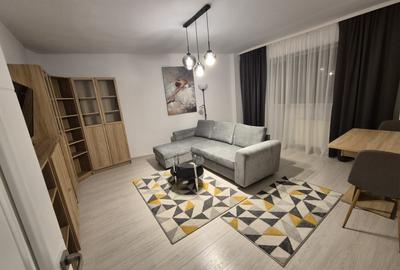 Apartament cu 2 camere decomandat, mobilat în Ultracentral