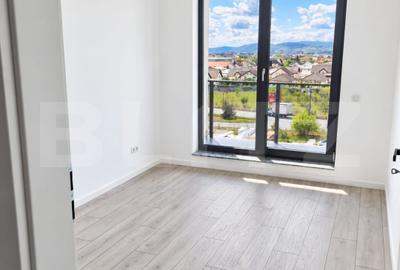 Apartament cu 3 camere decomandat în Nord-Est