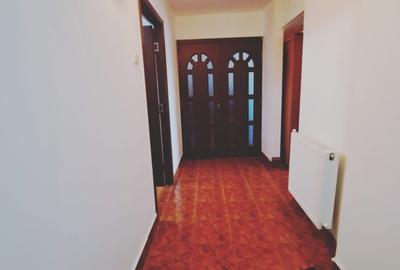 Calea Bucuresti, Targoviste, vanzare apartament 4 camere - 1